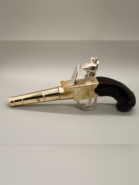 Avon Thomas Jefferson Handgun Everest Cologne Decorative Flintlock Pistol